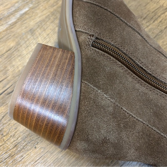 NWOB Dolce Vita Salome Brown Suede Ankle Booties - Picture 12 of 16